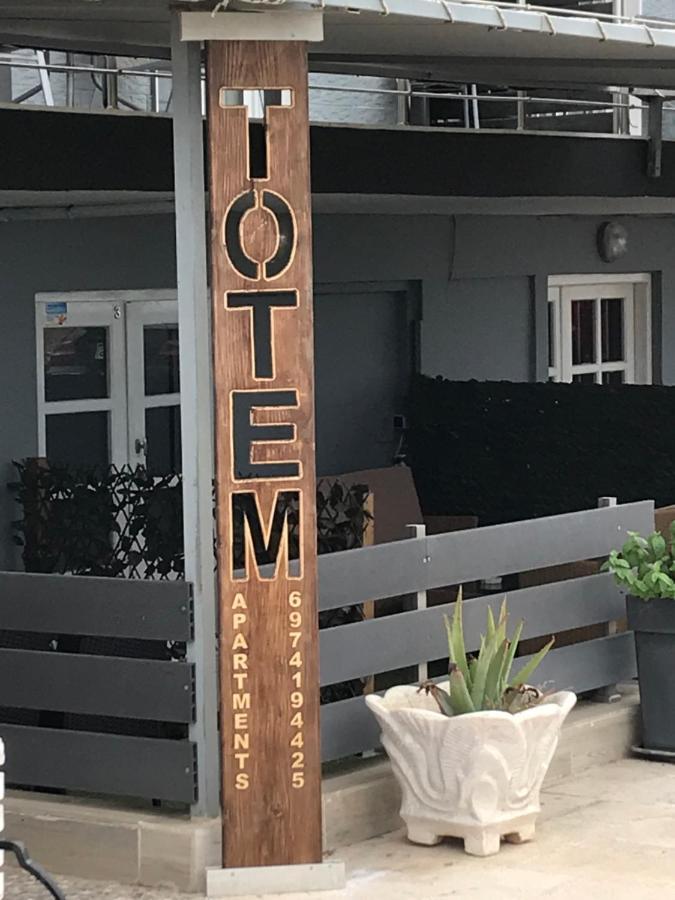 Totem Apartments Nea Plagia Eksteriør billede